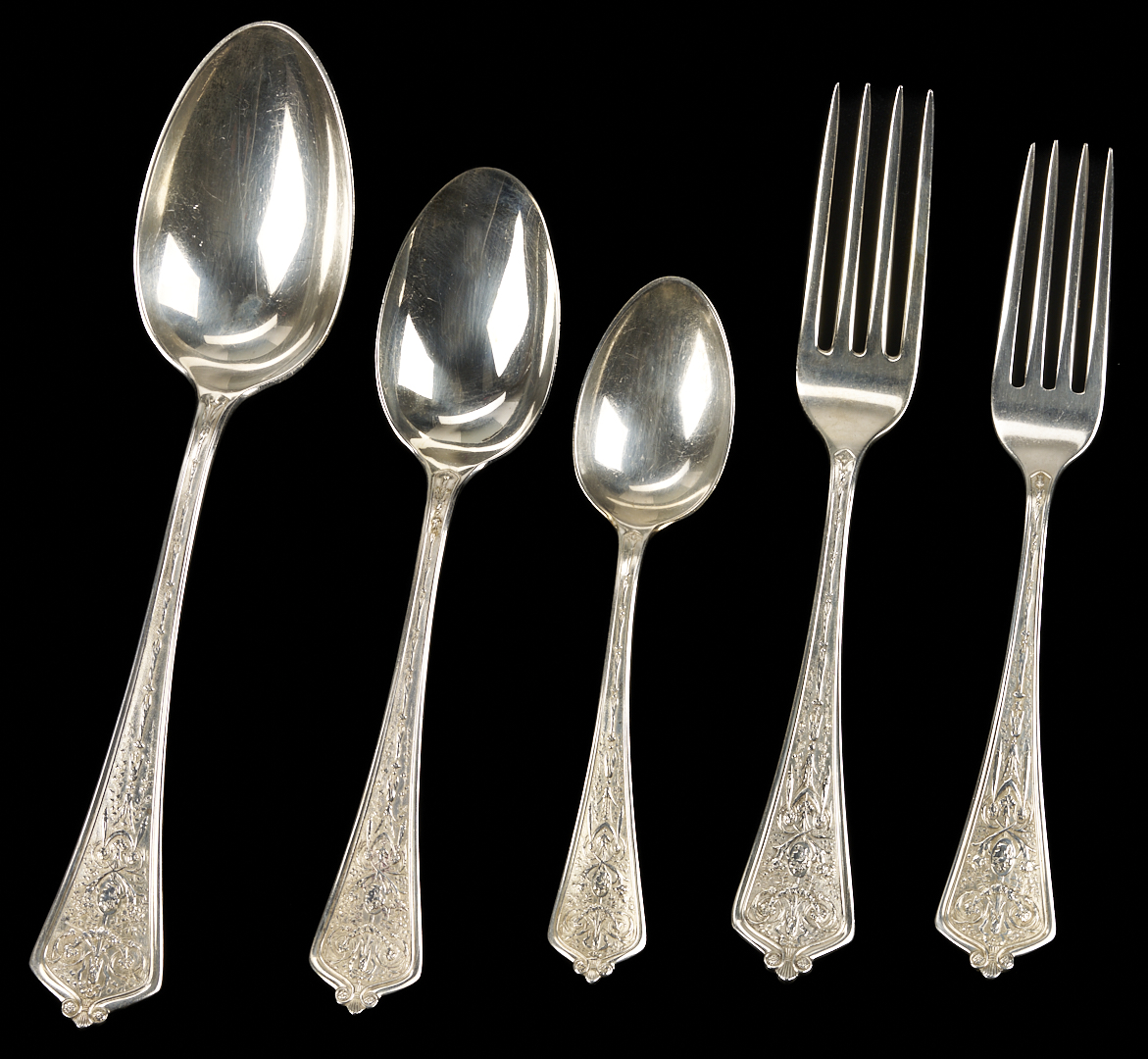 Lot 318: 47 Pcs Lady Washington Sterling Flatware