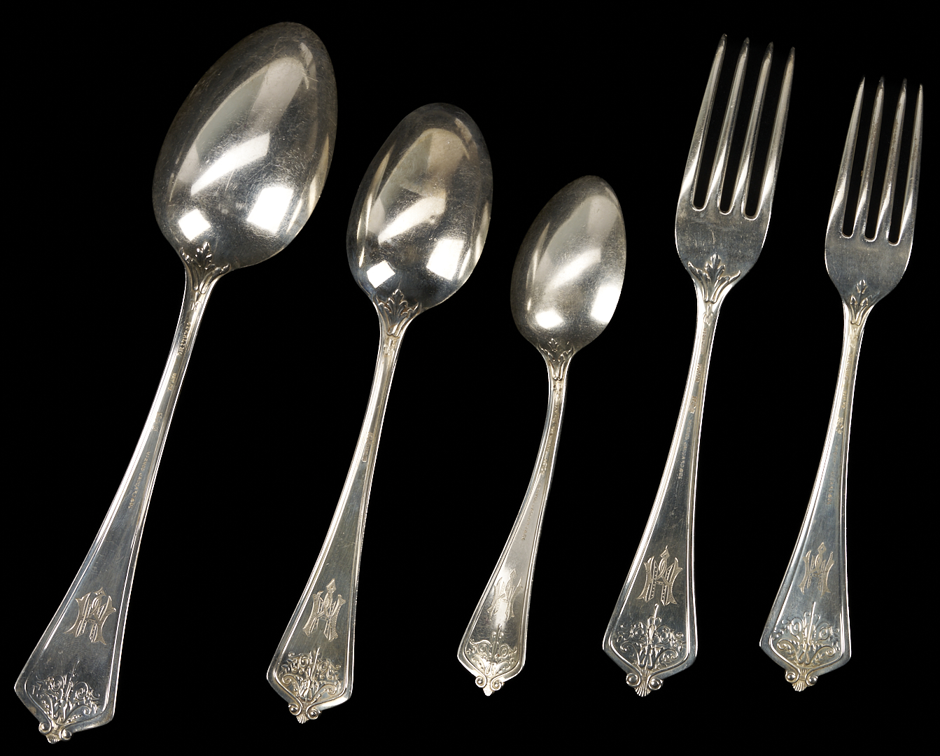 Lot 318: 47 Pcs Lady Washington Sterling Flatware