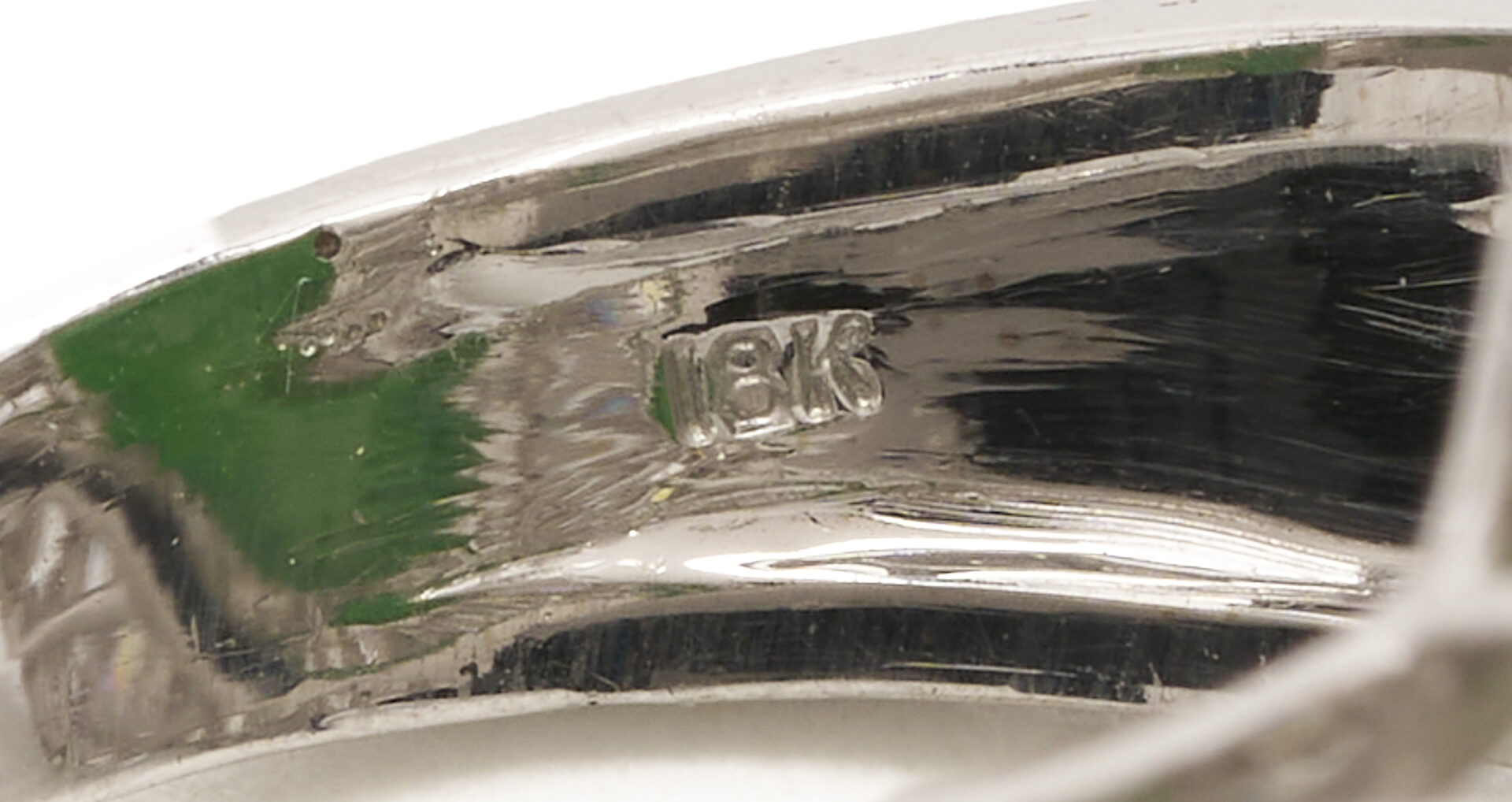 Lot 345: 18K White Gold Jadeite & Diamond Ballerina Ring