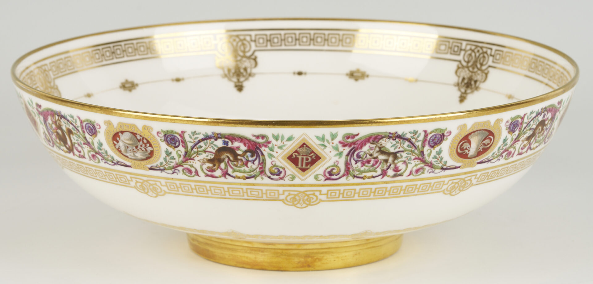 Lot 375: 19 Pc Sevres De Fountainbleau Porcelain Hunting Service, c. 1845