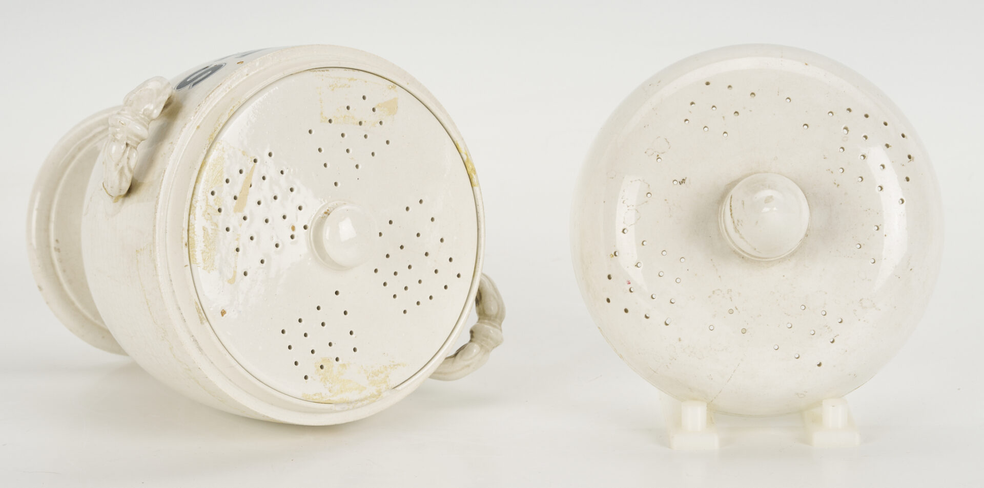 Lot 388: 3 Antique Apothecary Jars: Leeches, Honey, Tamarinds