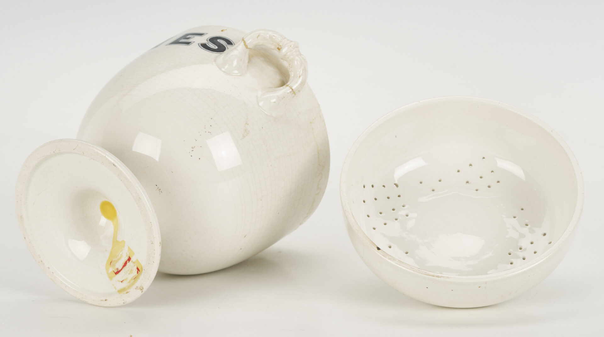 Lot 388: 3 Antique Apothecary Jars: Leeches, Honey, Tamarinds