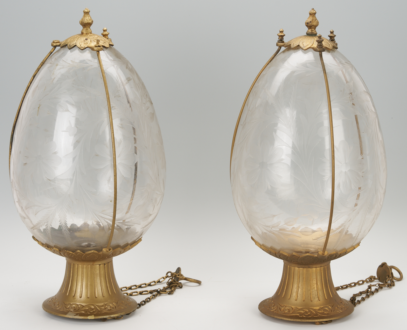 Lot 395: 3 Pharmacy Show Globes