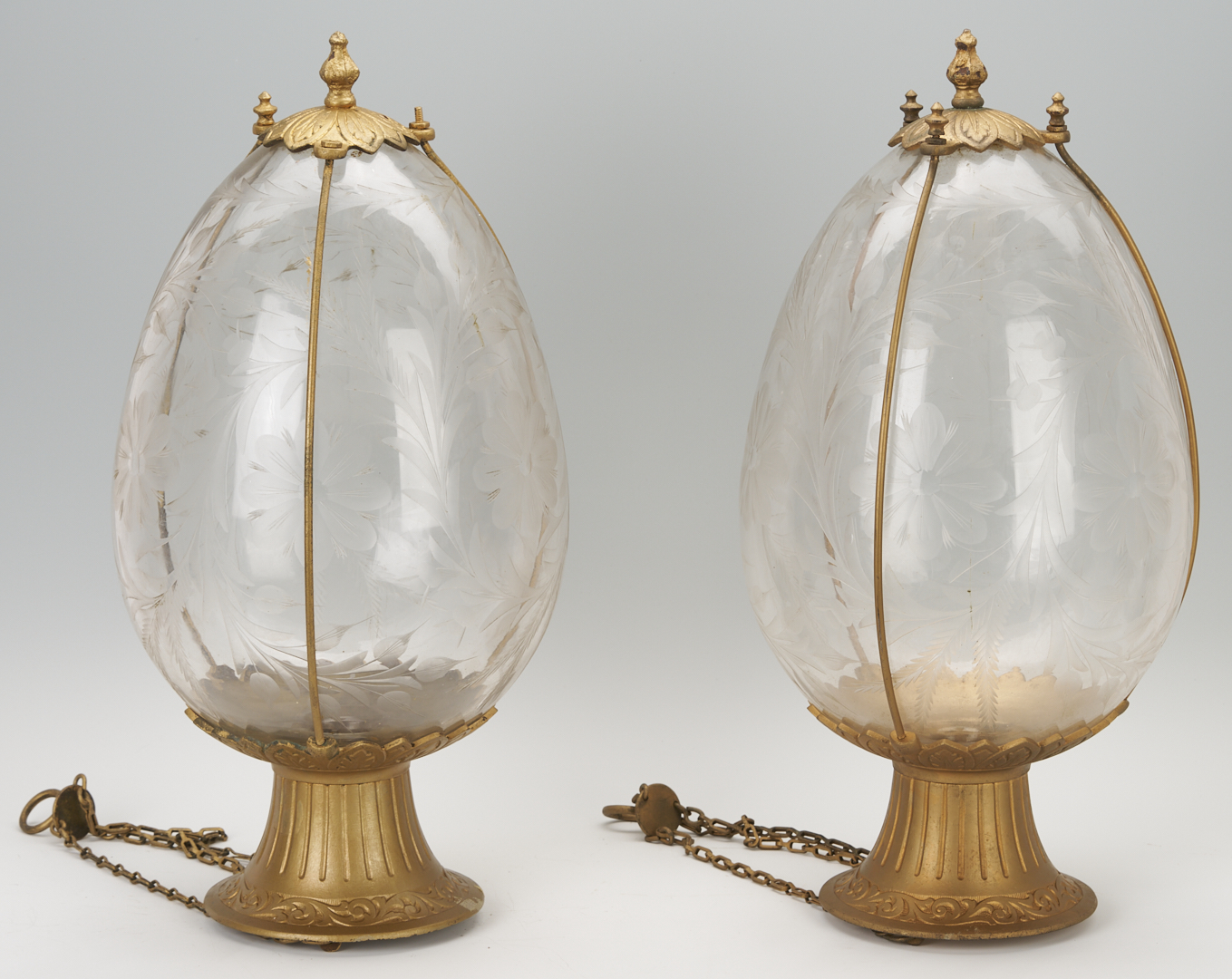 Lot 395: 3 Pharmacy Show Globes