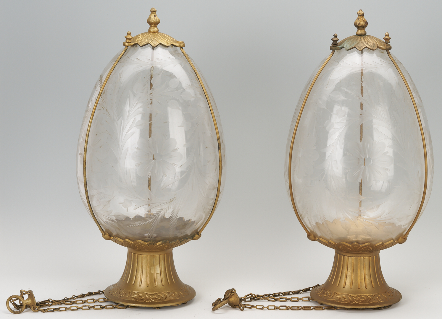 Lot 395: 3 Pharmacy Show Globes
