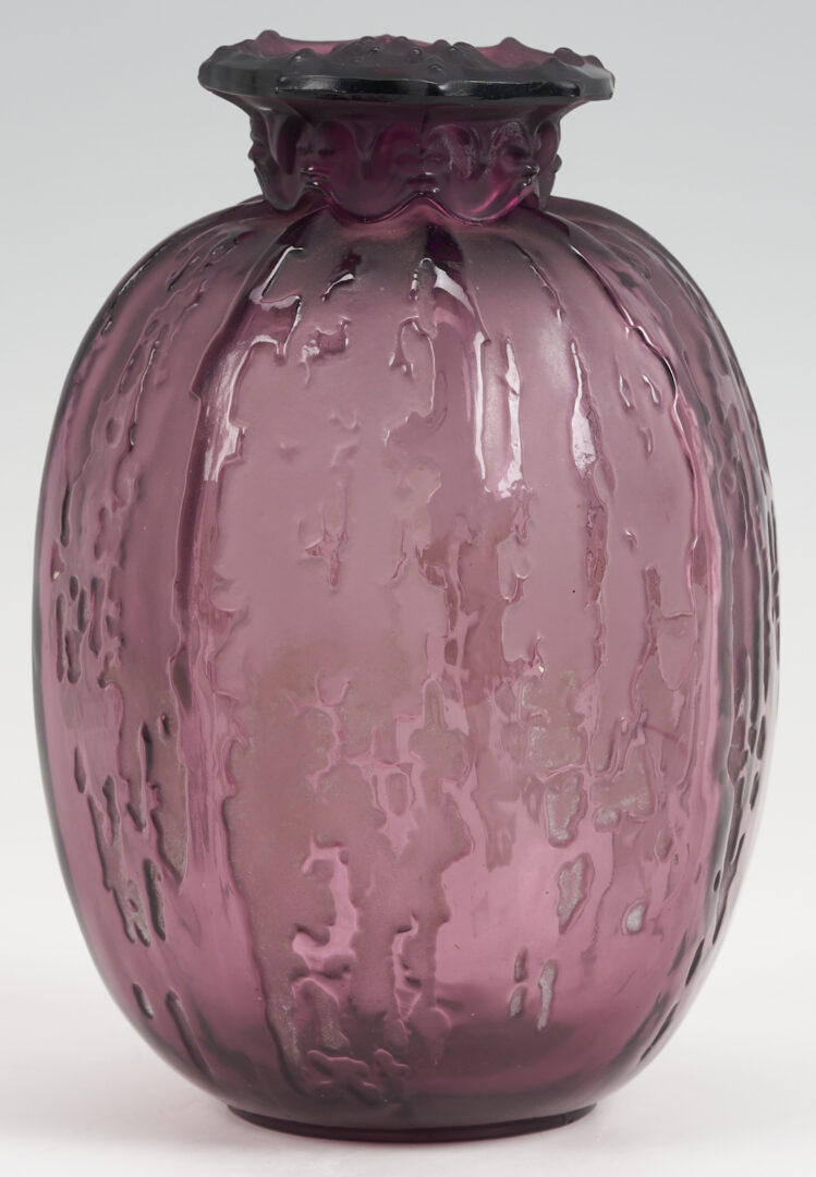 Lot 398: Rene Lalique Amethyst Fontaines Vase