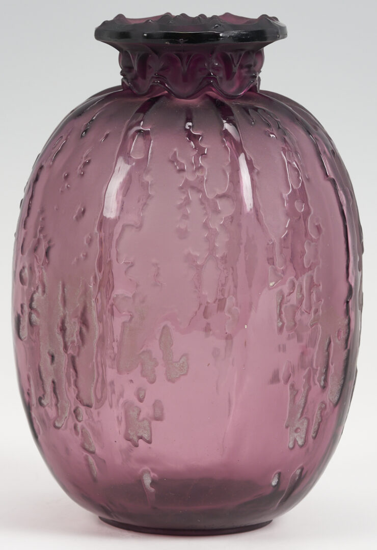 Lot 398: Rene Lalique Amethyst Fontaines Vase