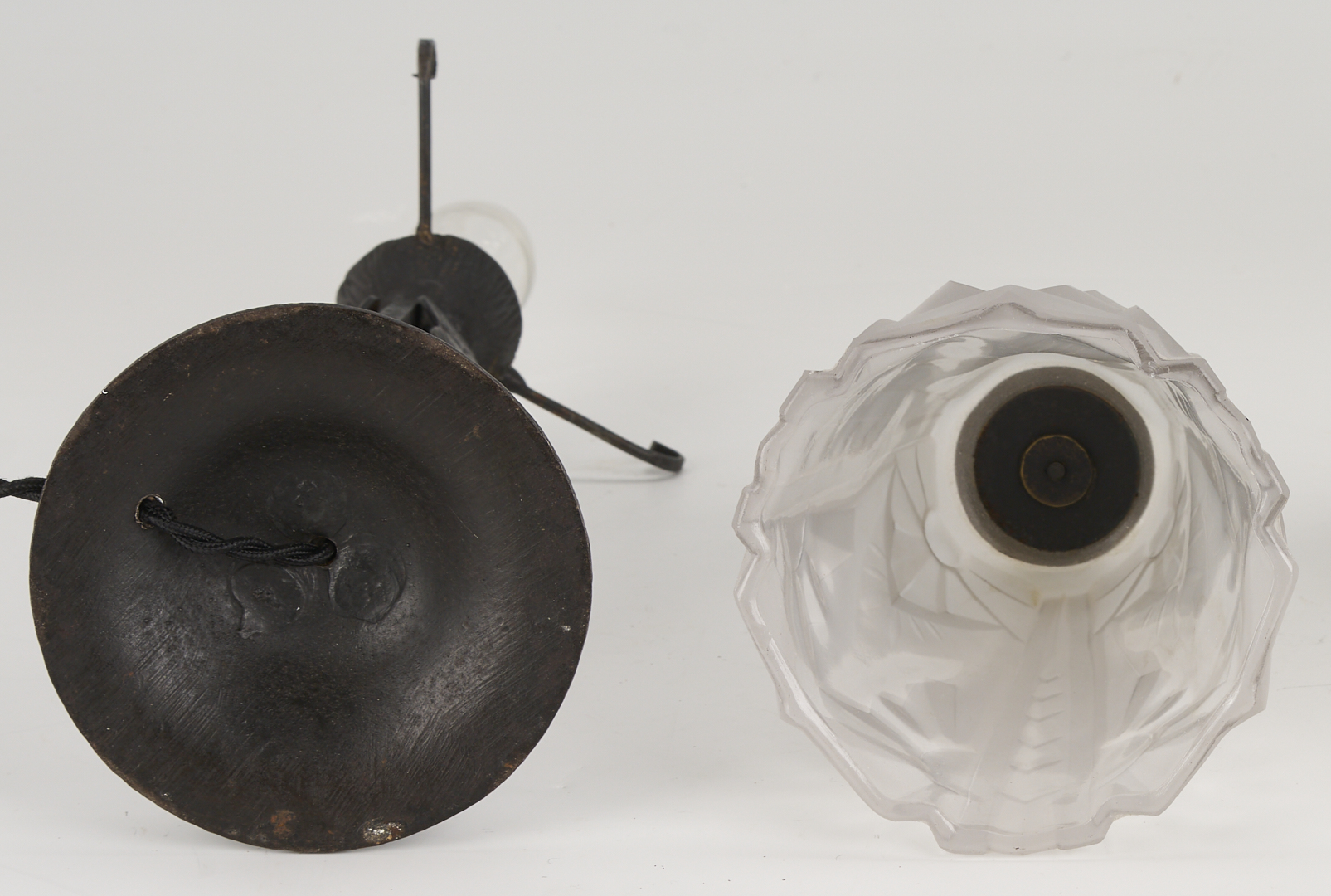 Lot 405: Pair Signed Degue French Art Deco Boudoir Lamps