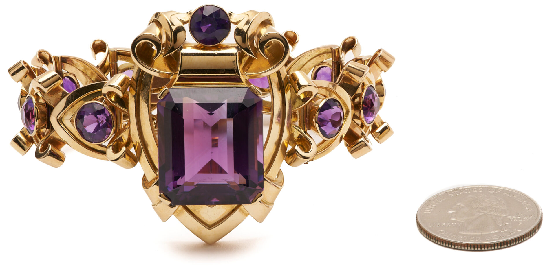 Lot 40: Antique Gold & Amethyst Bracelet