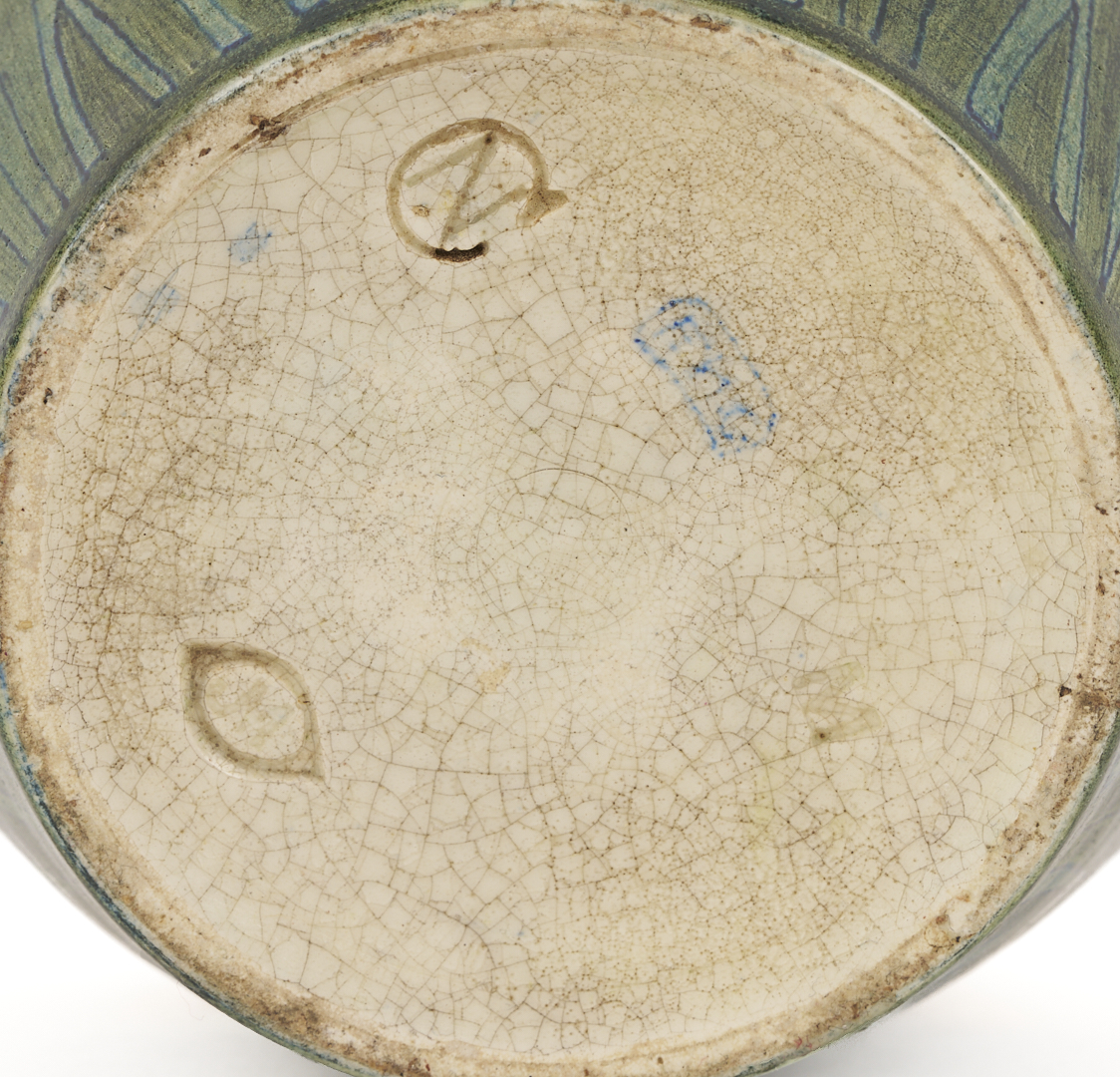 Lot 411: Exhibited Newcomb College Daffodil Vase, c. 1897
