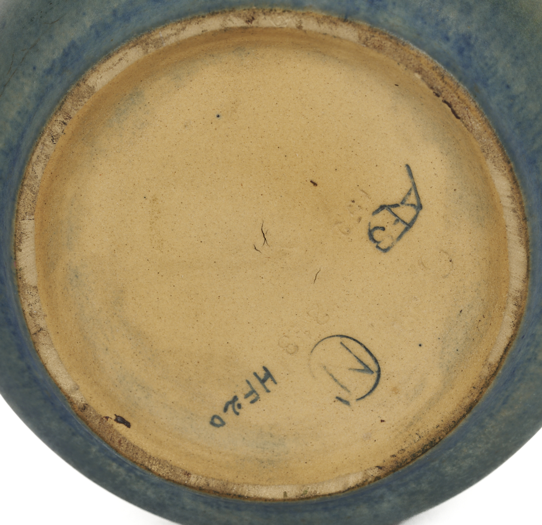 Lot 412: Newcomb College Pottery Covered Jar