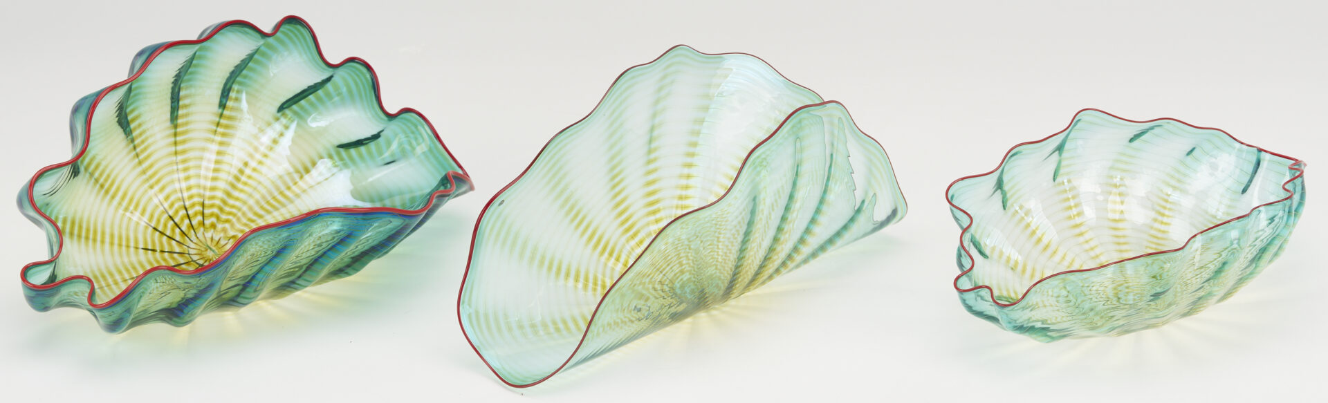 Lot 417: Dale Chihuly Clover Green Seaform Set, 2001, 7 pcs