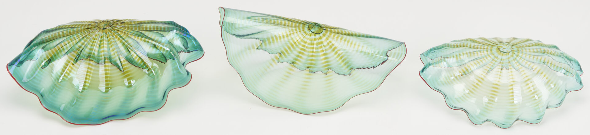 Lot 417: Dale Chihuly Clover Green Seaform Set, 2001, 7 pcs