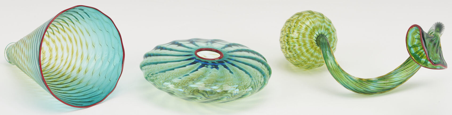 Lot 417: Dale Chihuly Clover Green Seaform Set, 2001, 7 pcs
