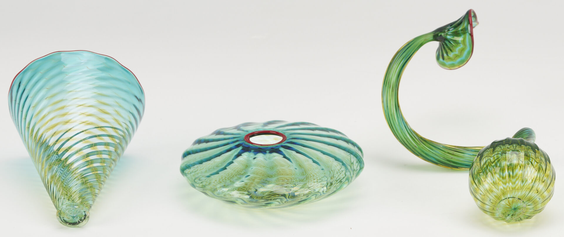 Lot 417: Dale Chihuly Clover Green Seaform Set, 2001, 7 pcs