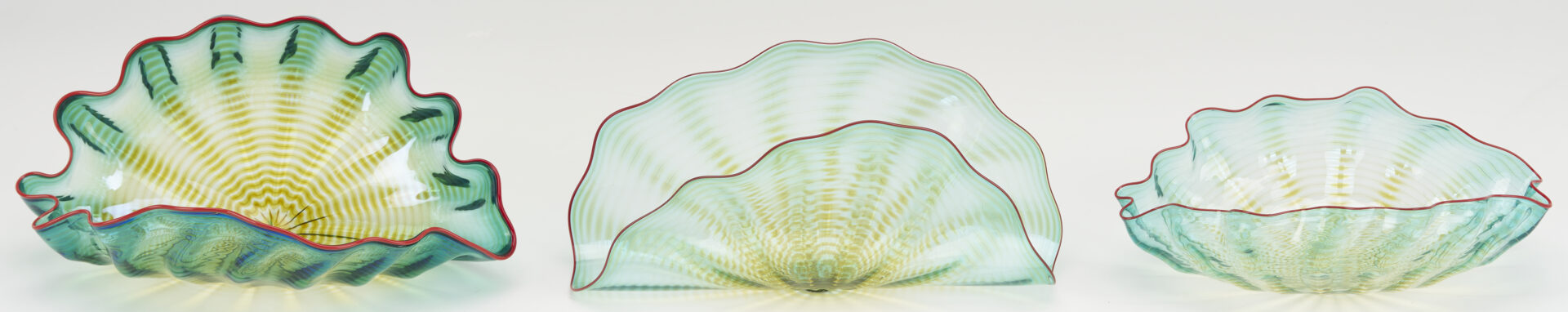Lot 417: Dale Chihuly Clover Green Seaform Set, 2001, 7 pcs