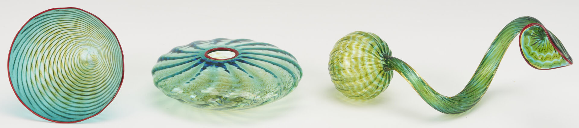 Lot 417: Dale Chihuly Clover Green Seaform Set, 2001, 7 pcs