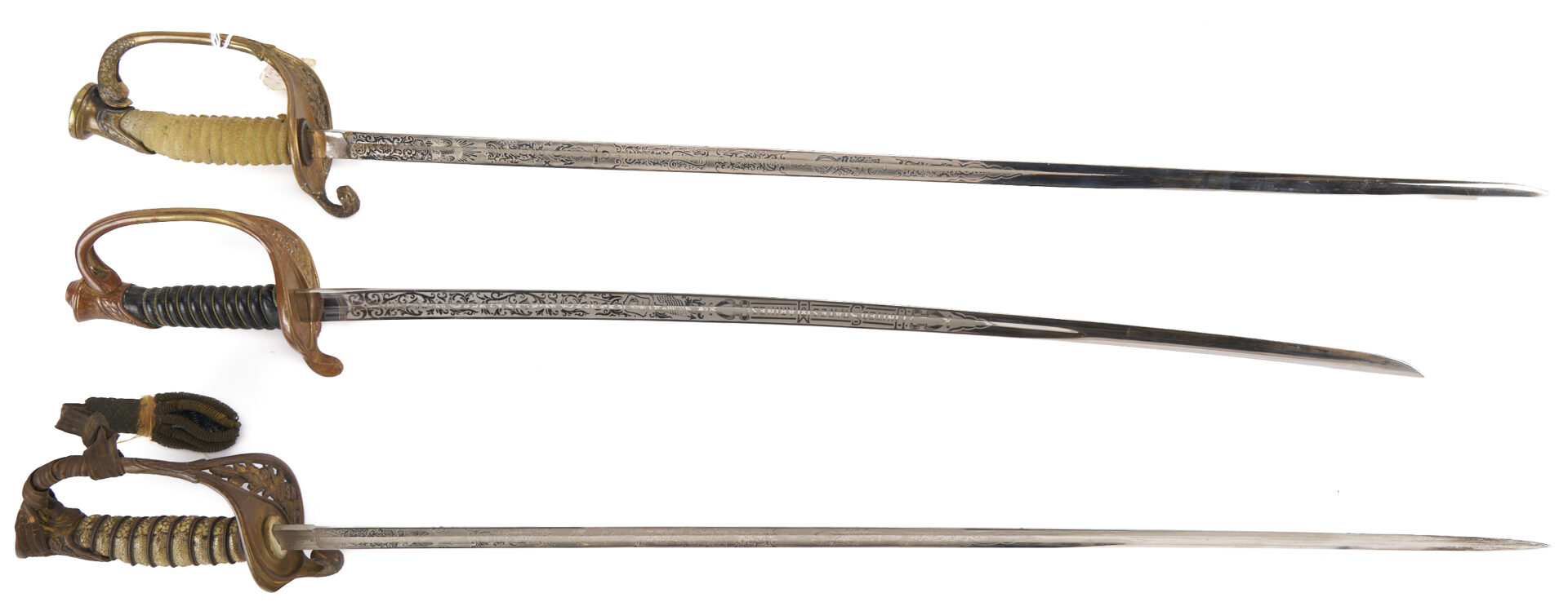 Lot 528: 5 American Swords, incl. Eagle Head, Starr Saber, 3 Post Civil War Swords (USMC) incl. scabbards