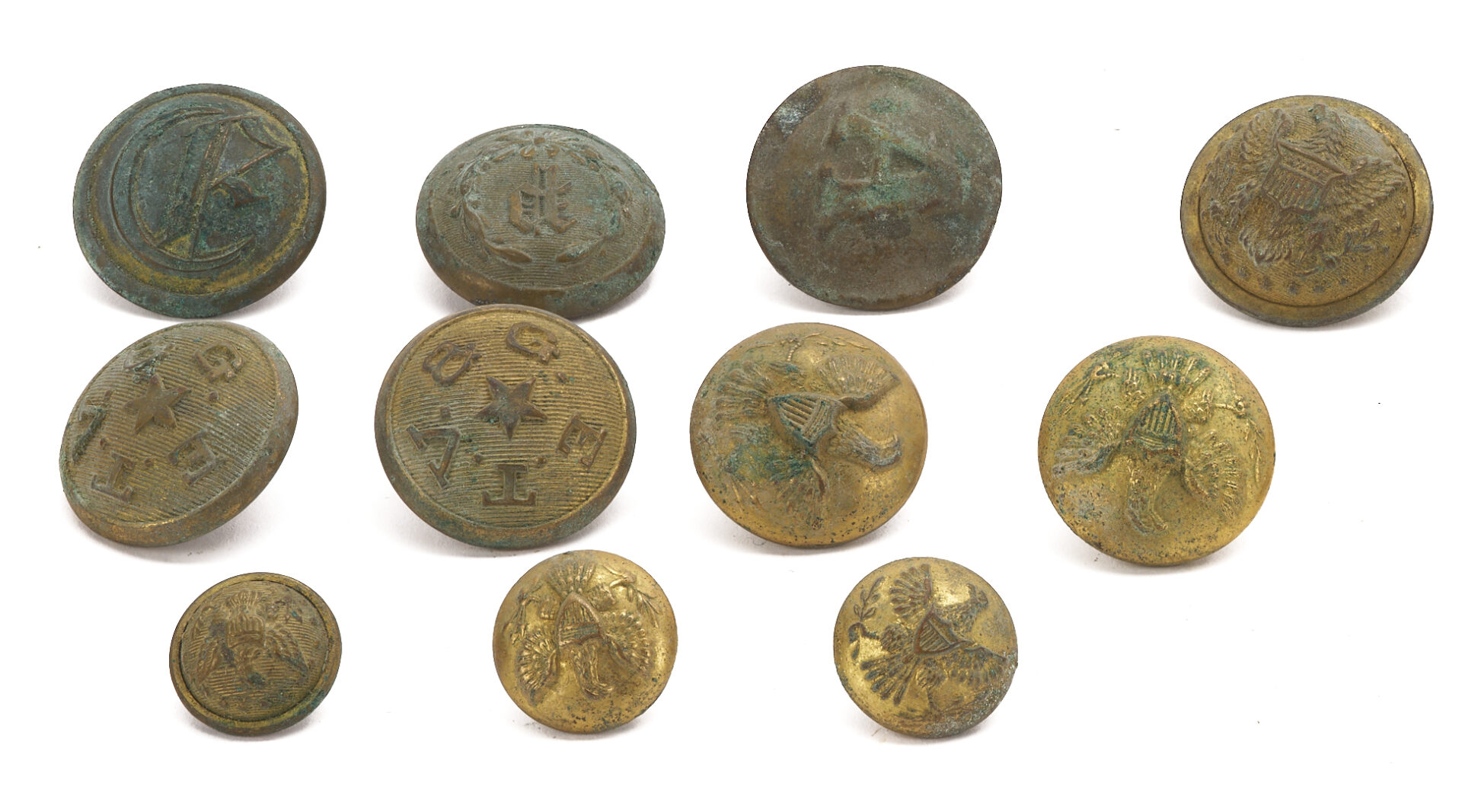 Lot 541: 23 Military Buttons, incl. Confederate; plus 2 CSA Paper Currency Items