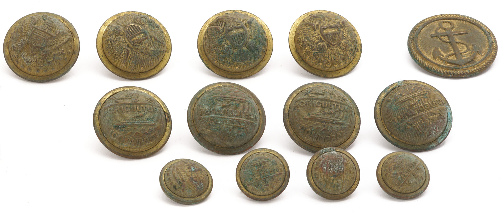 Lot 541: 23 Military Buttons, incl. Confederate; plus 2 CSA Paper Currency Items