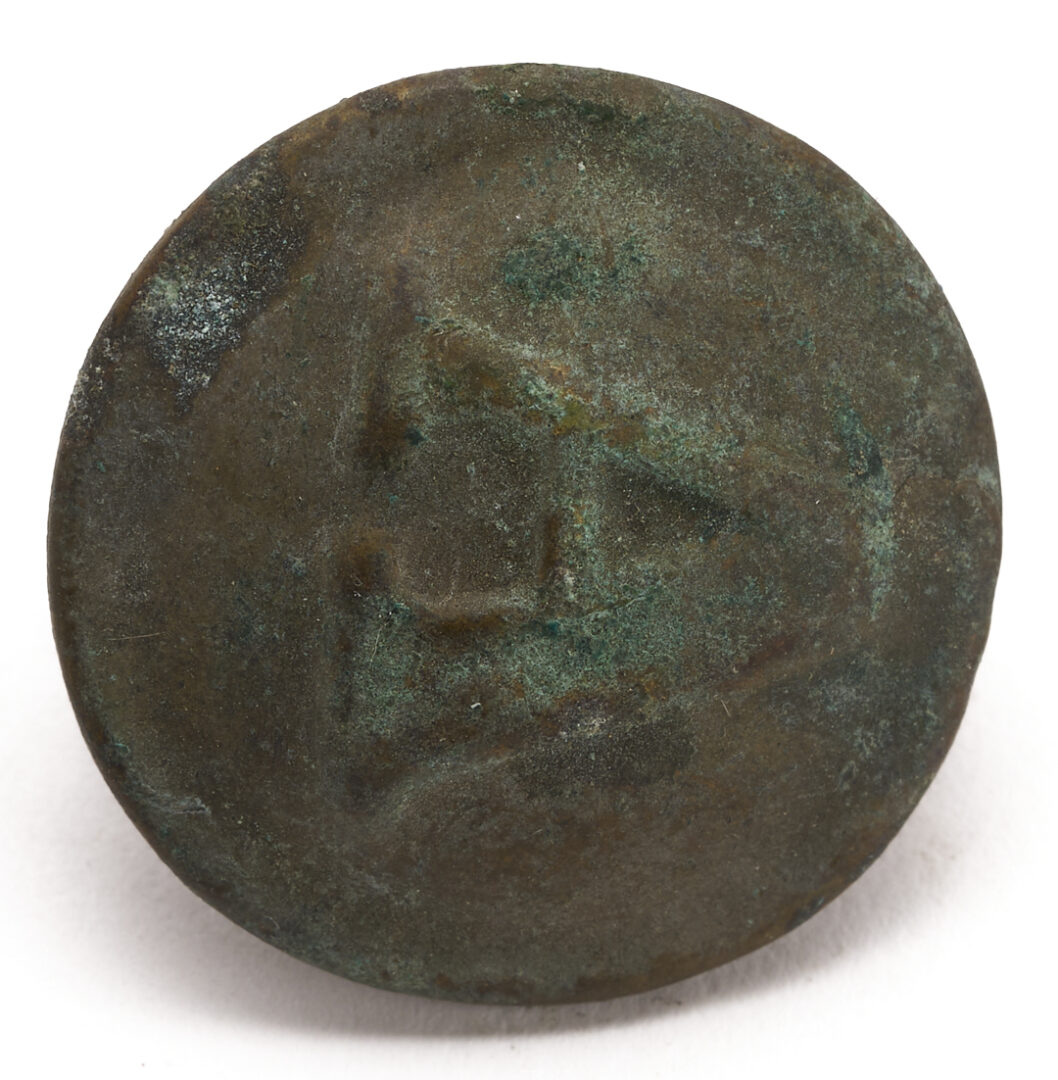 Lot 541: 23 Military Buttons, incl. Confederate; plus 2 CSA Paper Currency Items