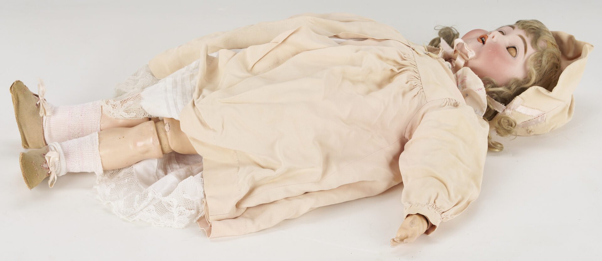 Lot 589: Large Antique Bisque Doll, 28″