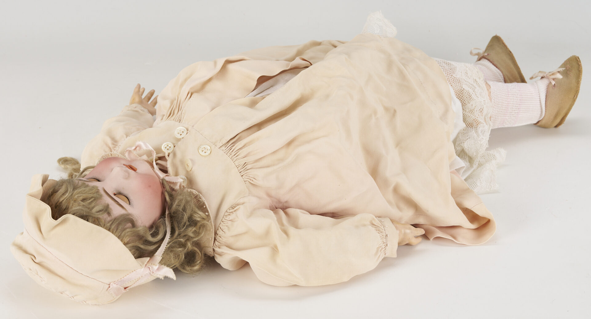 Lot 589: Large Antique Bisque Doll, 28″