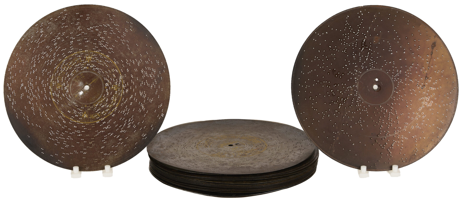 Lot 591: Symphonion Rococo Music Box plus 15 Discs