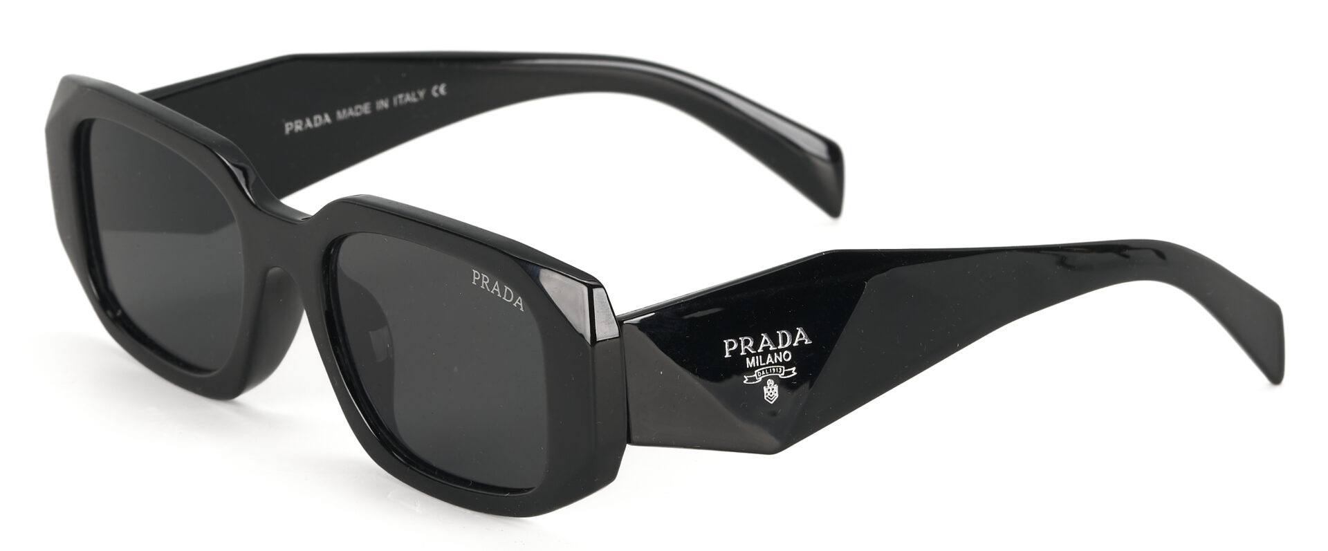 Lot 644: 4 Prs. Designer Sunglasses incl. Prada, Versace, Gucci