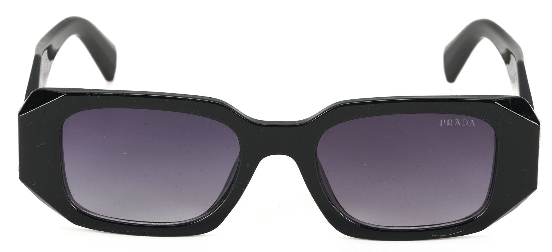 Lot 644: 4 Prs. Designer Sunglasses incl. Prada, Versace, Gucci