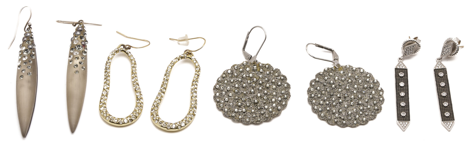Lot 647: 10 Designer Vintage Jewelry Pieces, Incl. Fung Paperclip Necklace