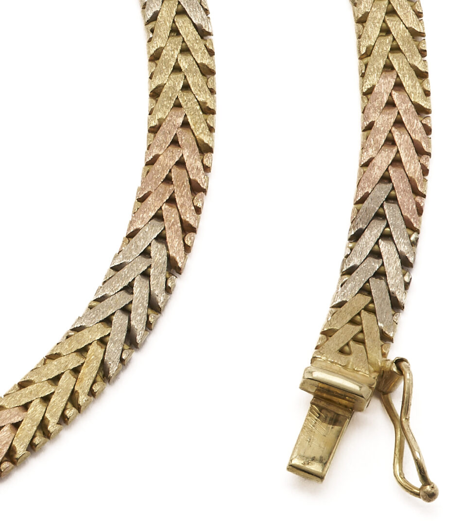 Lot 655: 14K Tri-Color Gold Italian Serpentine Necklace