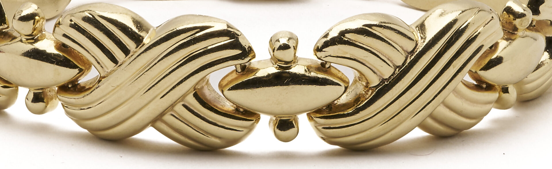Lot 661: Italian 14K X-Link Bracelet