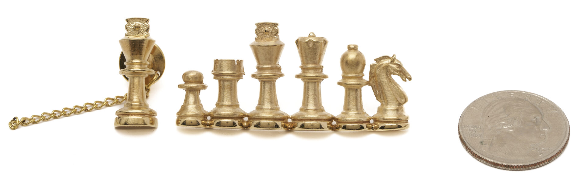 Lot 664: A. Gilbert 14K Chess Bar Brooch & 14K Chess King Pin