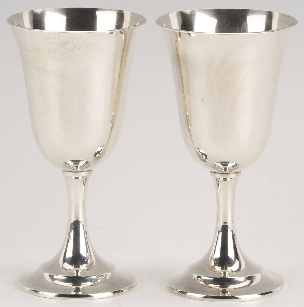 Lot 692: 8 International Sterling Silver Goblets