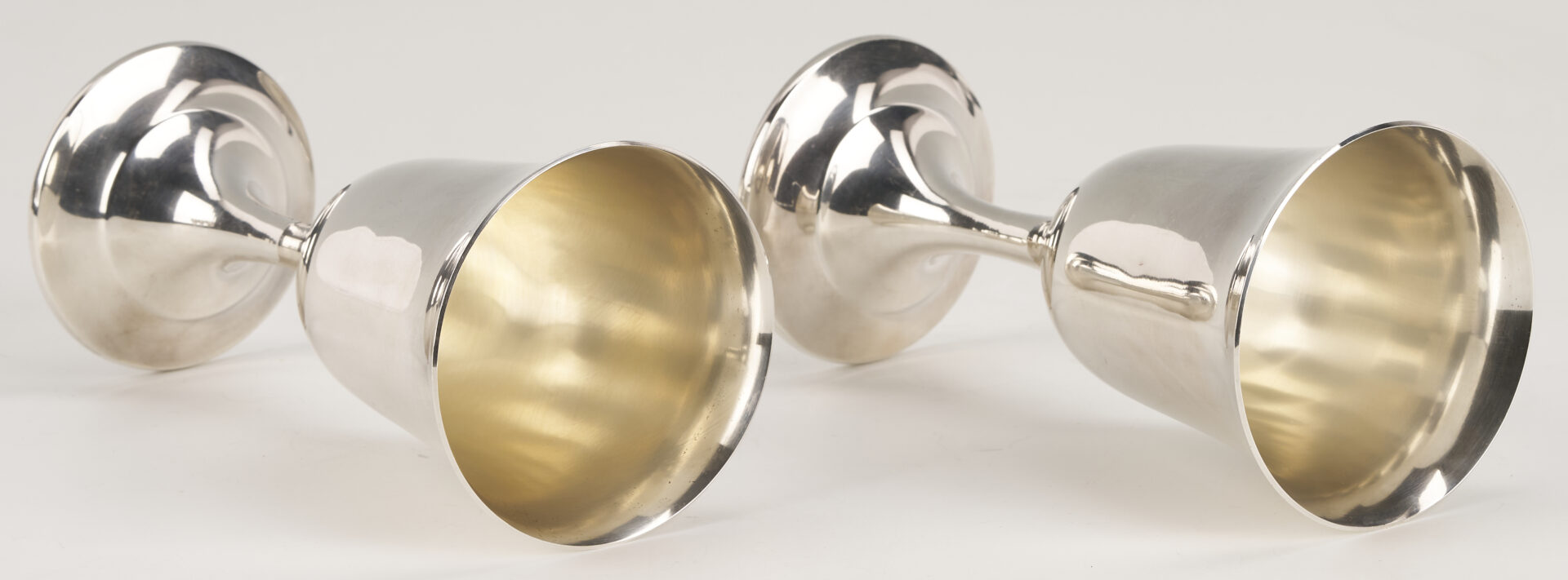 Lot 692: 8 International Sterling Silver Goblets