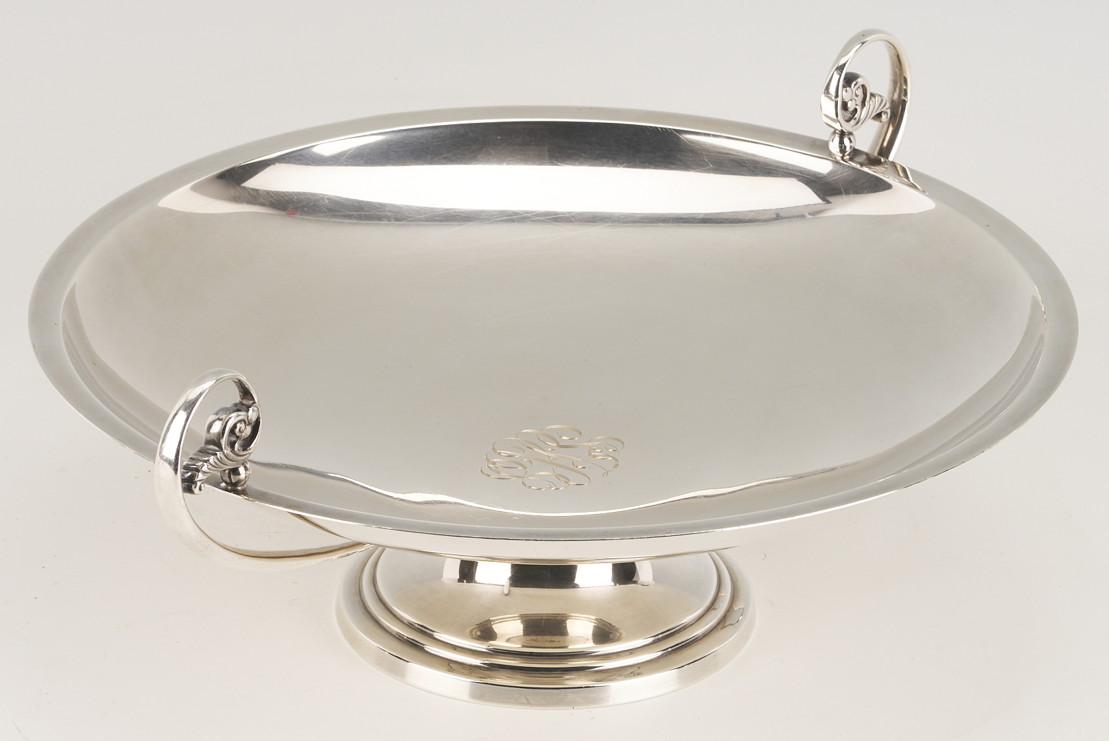Lot 704: Large Frank Whiting Sterling Silver Centerpiece