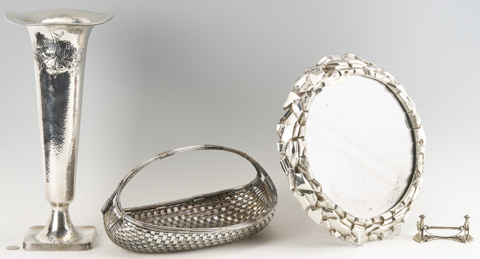 Lot 714: 4 pcs Silverplate: Plateau, Basket, Knife Rest, Tall Vase