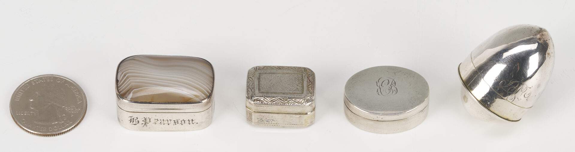 Lot 71: 4 Antique Silver Vinaigrettes incl. Acorn