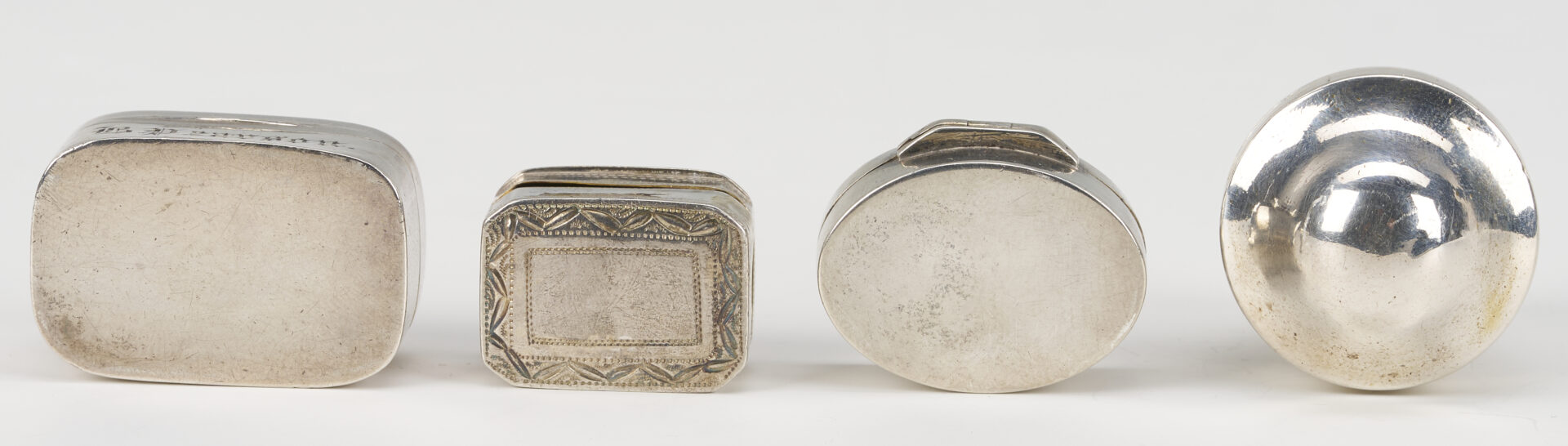 Lot 71: 4 Antique Silver Vinaigrettes incl. Acorn