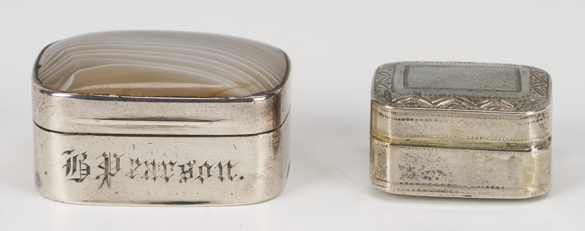 Lot 71: 4 Antique Silver Vinaigrettes incl. Acorn