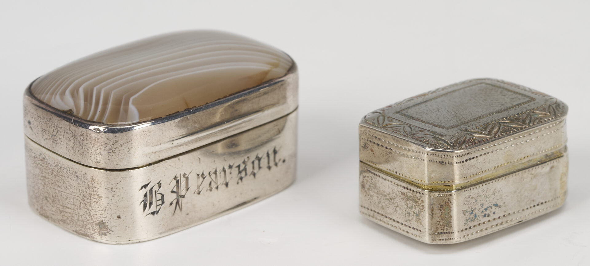 Lot 71: 4 Antique Silver Vinaigrettes incl. Acorn