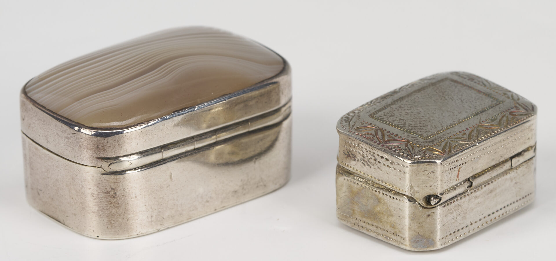 Lot 71: 4 Antique Silver Vinaigrettes incl. Acorn