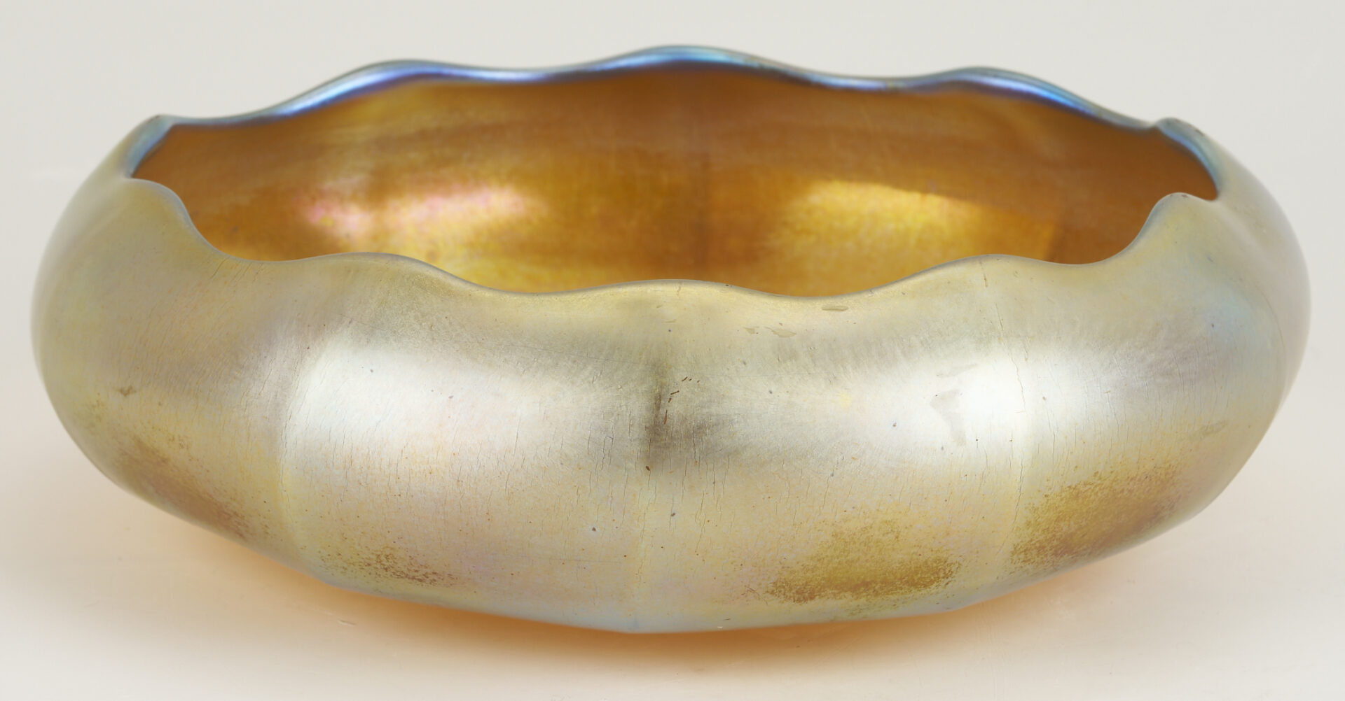 Lot 770: Steuben Aurene Gold Iridescent Art Glass Bowl