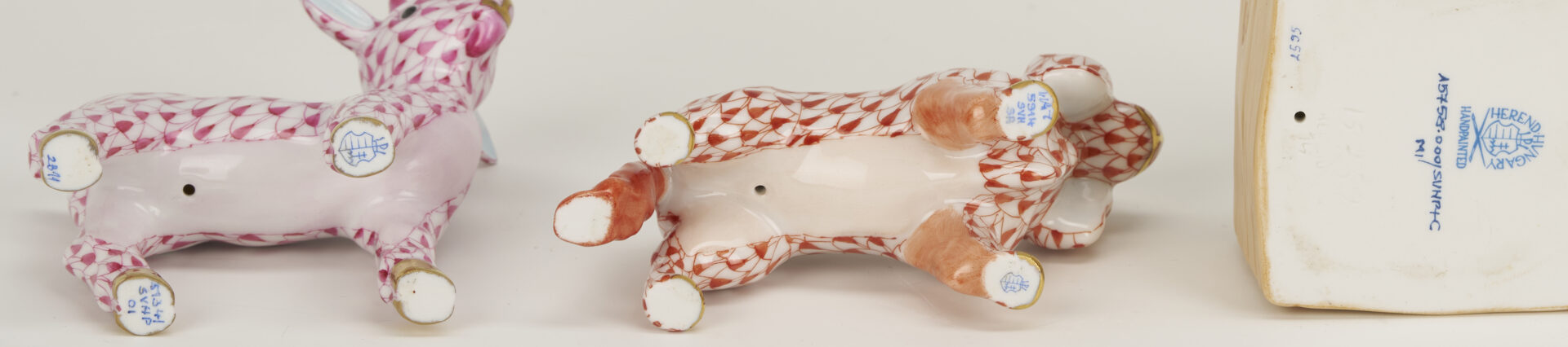 Lot 772: 13 Herend Fishscale Figures incl. Cavalier Spaniel, Shell
