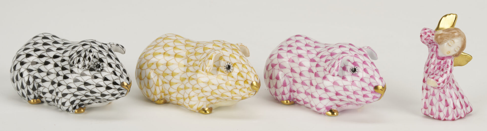 Lot 772: 13 Herend Fishscale Figures incl. Cavalier Spaniel, Shell