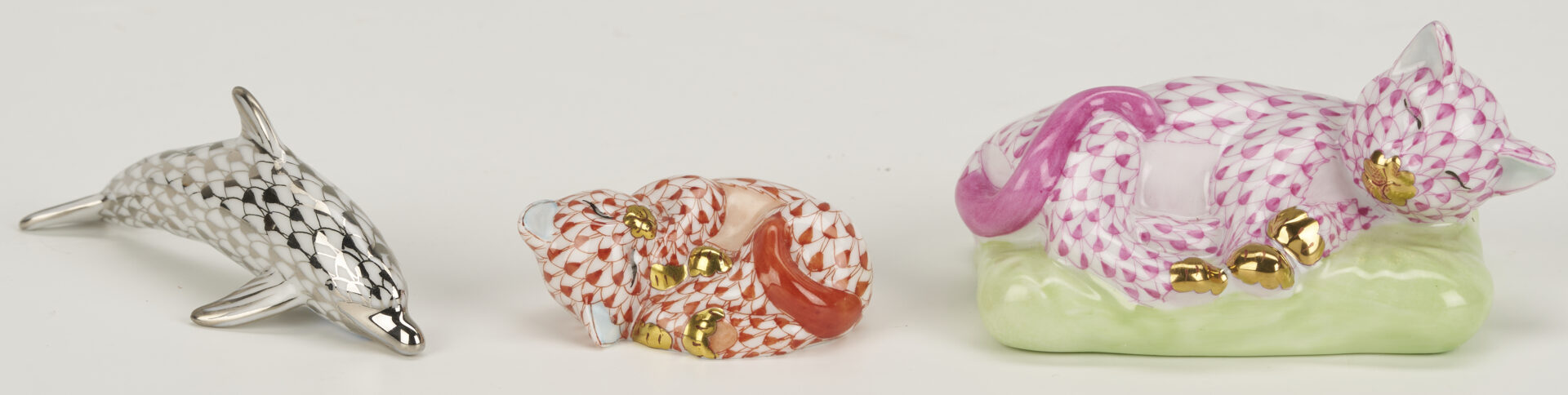 Lot 772: 13 Herend Fishscale Figures incl. Cavalier Spaniel, Shell