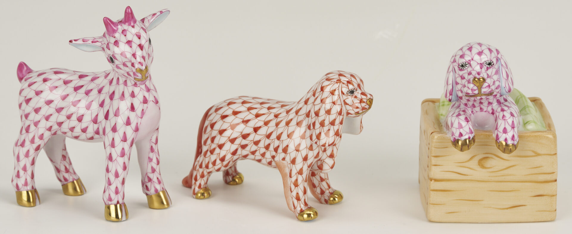 Lot 772: 13 Herend Fishscale Figures incl. Cavalier Spaniel, Shell