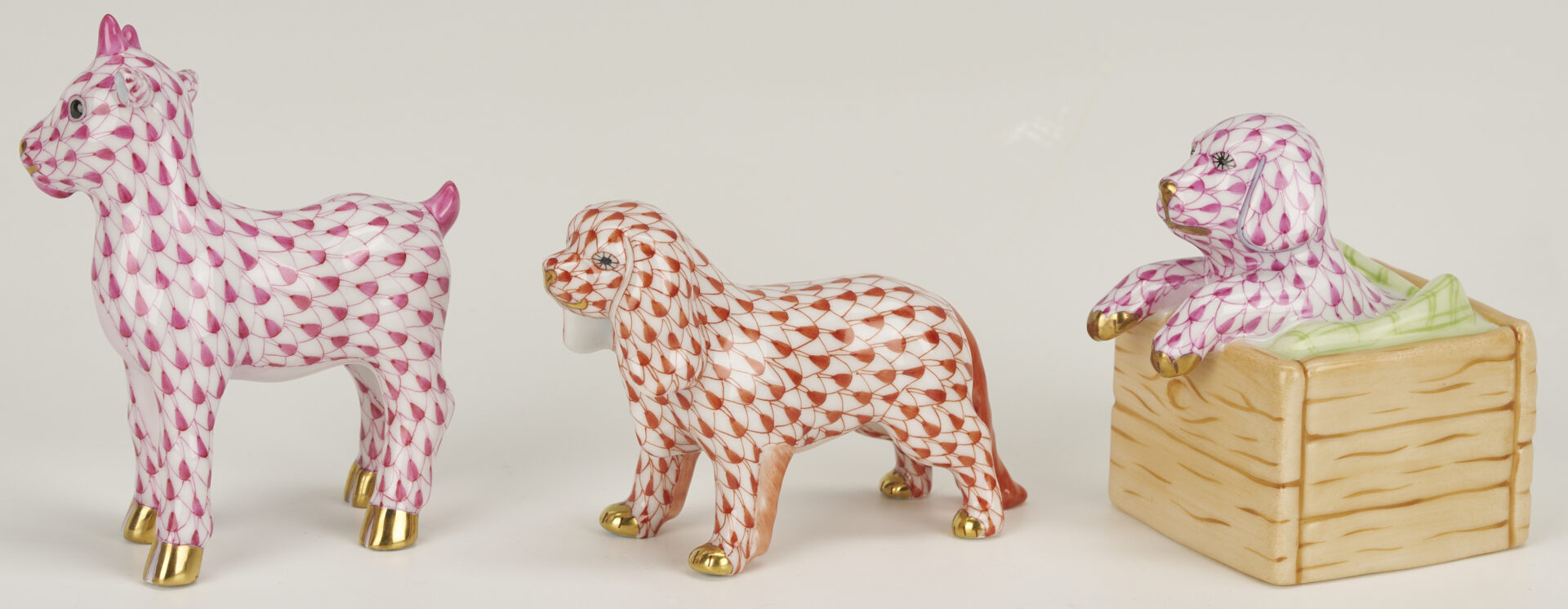 Lot 772: 13 Herend Fishscale Figures incl. Cavalier Spaniel, Shell