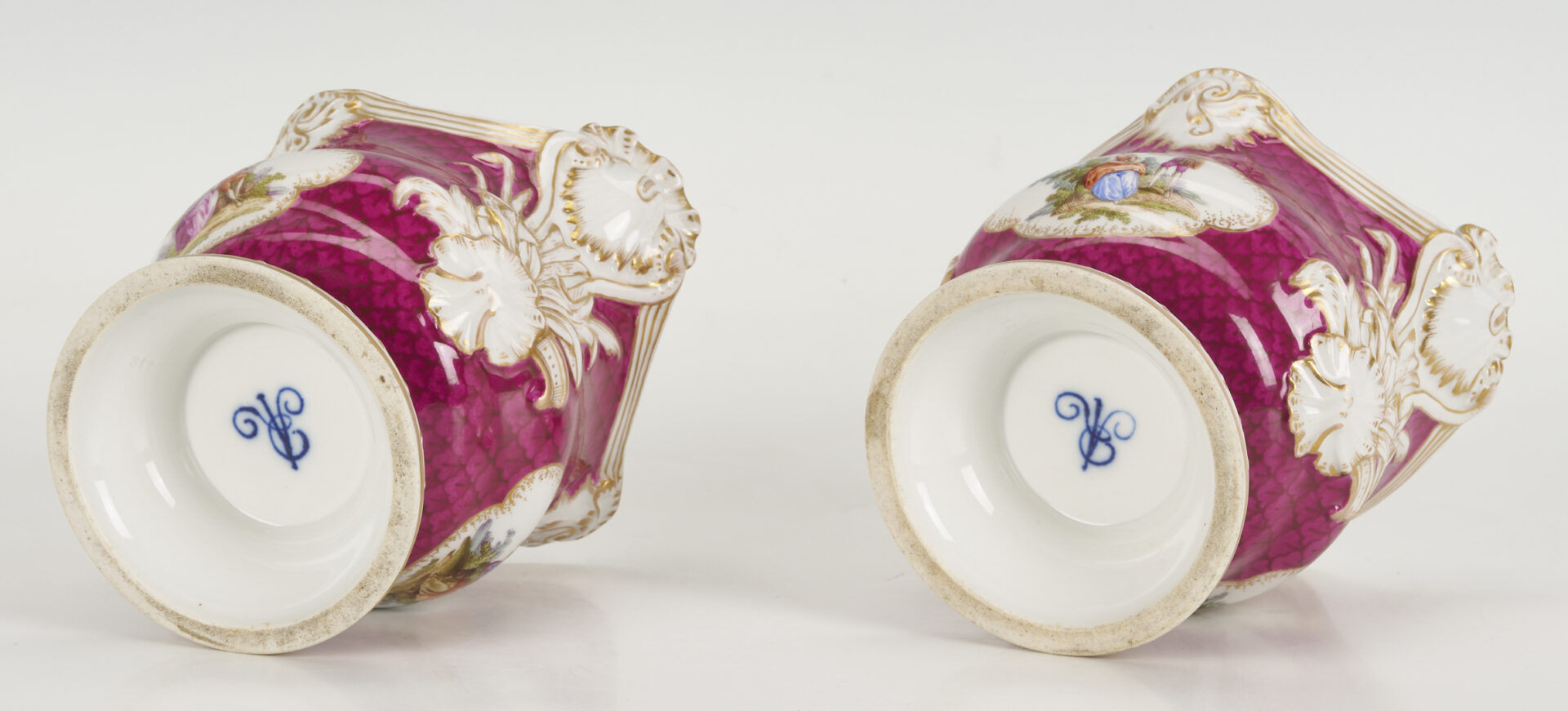 Lot 776: 4 Dresden Porcelain Items, Urns & Cachepots, attrib. Helena Wolfsohn